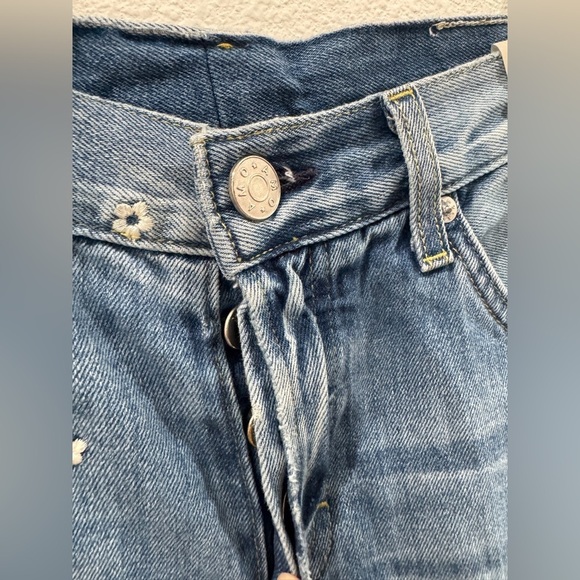 NWT AMO Tomboy Crop Loose Fit Relaxed Rise Vintage Embroidered Floral Jeans 26 - Picture 4 of 16